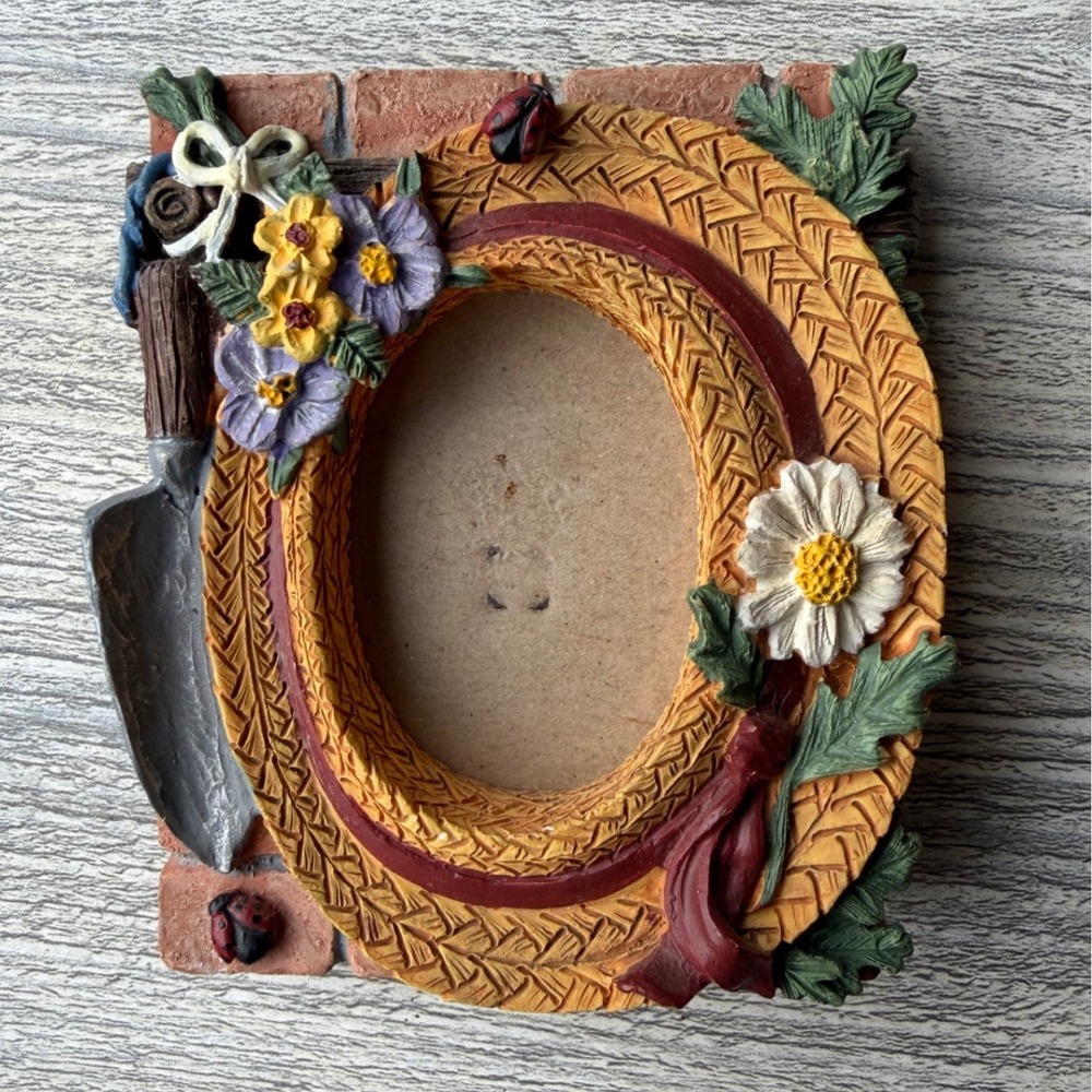 Vintage 1996 Figi Graphics Garden Mini Frame Straw Hat Ladybug Cottagecore 3x3.5